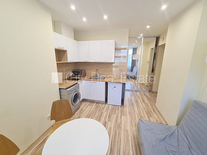 Здание во дворе, реновированный дом, закрытый двор, возможность аренды парковки, Рига - изображение 9