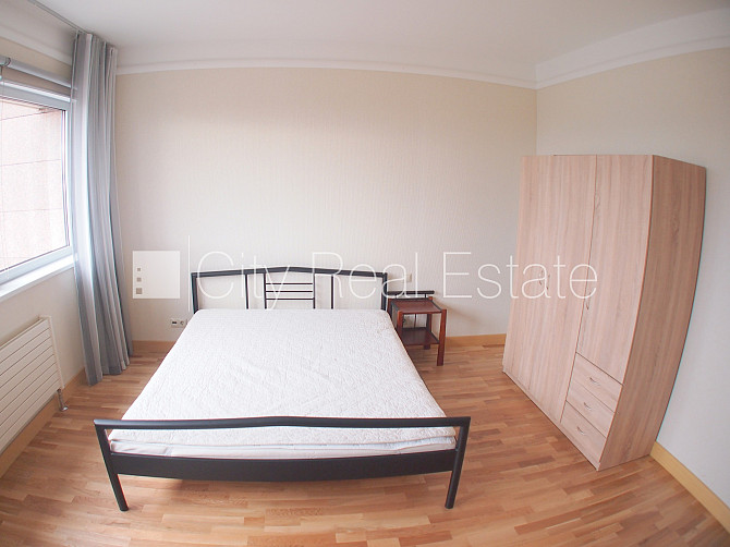 Новостройка, закрытая территория, вход с улицы, окна выходят на улицу, одна Рига - изображение 20