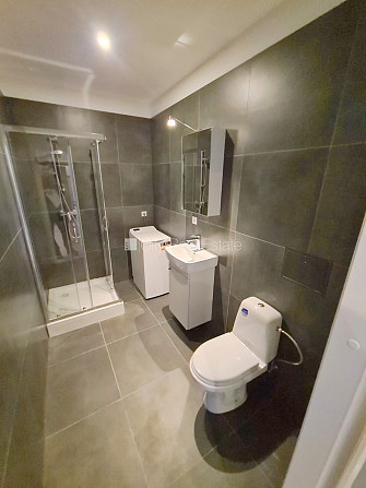 Фасадный дом, реновированный дом, закрытый двор, вход с улицы и со двора, Рига - изображение 8