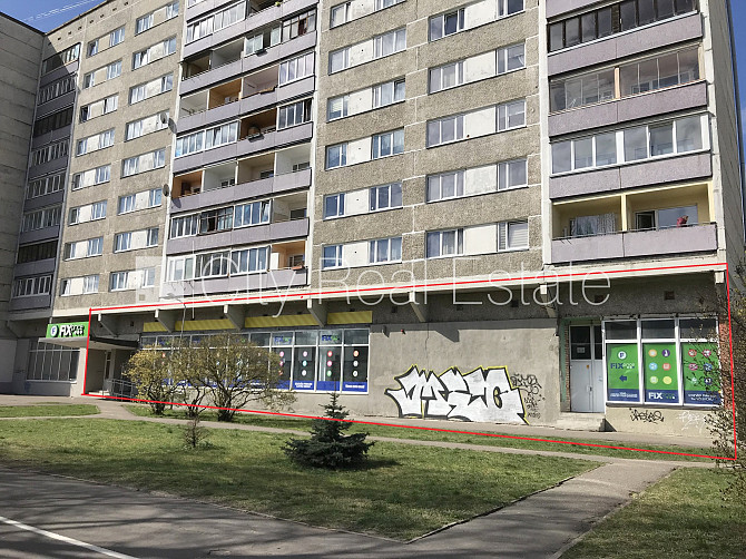 Фасадный дом, вход с улицы, вход со двора, окна выходят на улицу, два входа, Рига - изображение 4