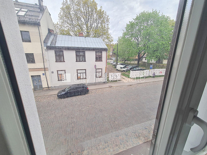 Фасадный дом, реновированный дом, вход с улицы, лестничная клетка после Рига - изображение 3