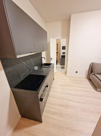 Фасадный дом, реновированный дом, закрытый двор, вход с улицы, лифт, лестничная Рига - изображение 14