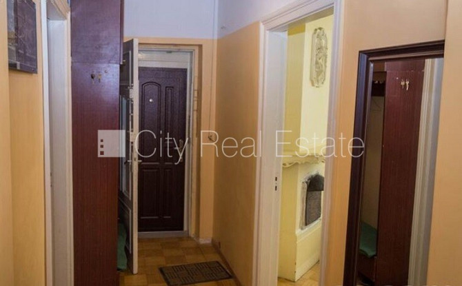 Место для машины, одна изолированная комната, проходные комнаты, высокие потолки, Рига - изображение 11