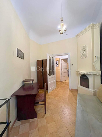 Место для машины, одна изолированная комната, проходные комнаты, высокие потолки, Рига - изображение 2