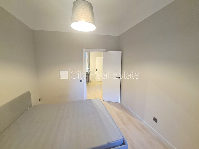 Здание во дворе, реновированный дом, закрытый двор, вход с улицы и со двора, лифт, Рига - изображение 2