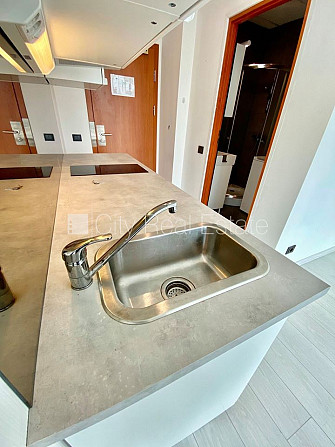 Фасадный дом, реновированный дом, закрытый двор, вход с улицы, лестничная клетка Рига - изображение 7