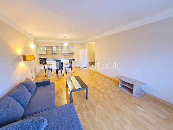 Новостройка, фасадный дом, благоустроенная озеленённая территория, закрытая Рига