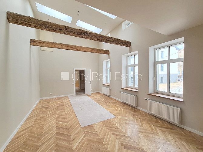 Zeme īpašumā, pagalma ēka, fasādes māja, renovēta māja, slēgts pagalms, ieeja no pagalma, Rīga - foto 2