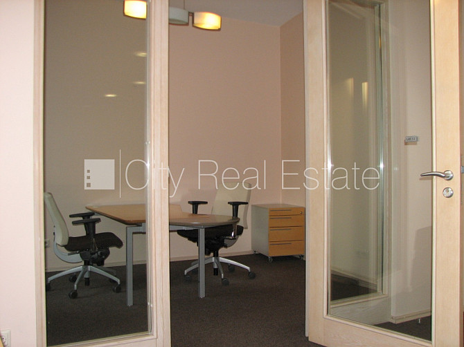 Фасадный дом, реновированный дом, объект охраняет физическая охрана, вход с Рига - изображение 2