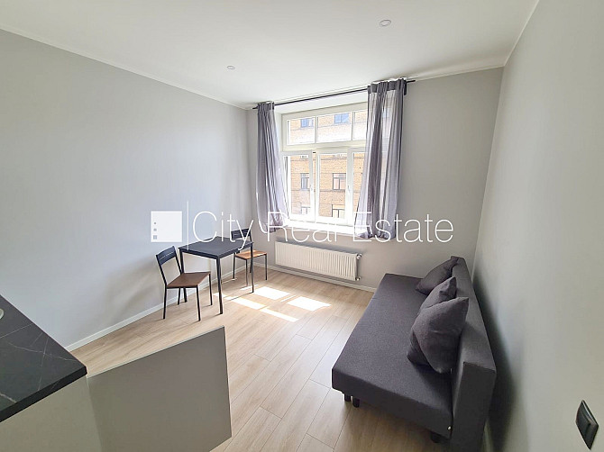 Fasādes māja, renovēta māja, slēgts pagalms, ieeja no ielas un pagalma, kāpņu telpa pēc Rīga - foto 6