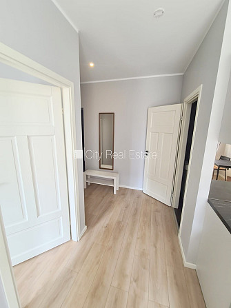 Fasādes māja, renovēta māja, slēgts pagalms, ieeja no ielas un pagalma, kāpņu telpa pēc Rīga - foto 12