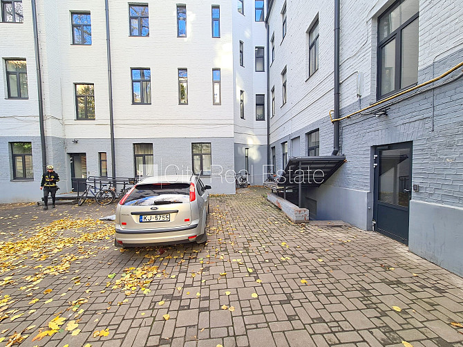 Fasādes māja, renovēta māja, slēgts pagalms, ieeja no ielas un pagalma, kāpņu telpa pēc Rīga - foto 19