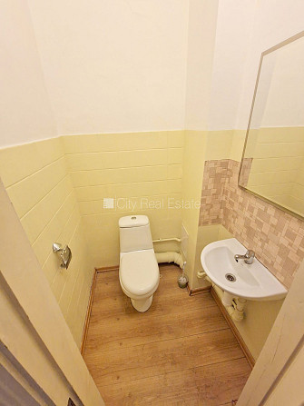 Фасадный дом, реновированный дом, вход с улицы, лифт, лестничная клетка после Рига - изображение 14