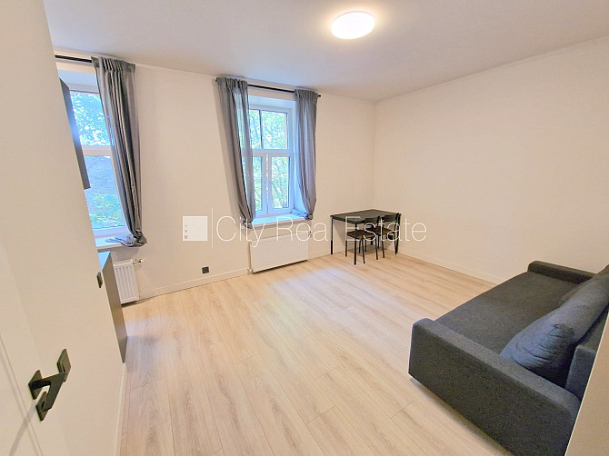 Фасадный дом, реновированный дом, закрытый двор, вход с улицы и со двора, лифт, Рига - изображение 4