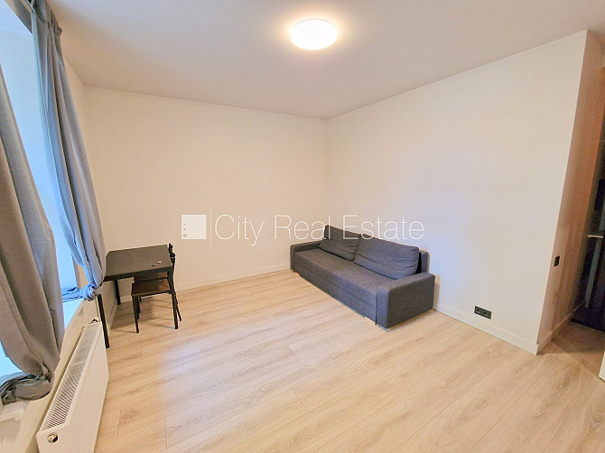 Фасадный дом, реновированный дом, закрытый двор, вход с улицы и со двора, лифт, Рига - изображение 5