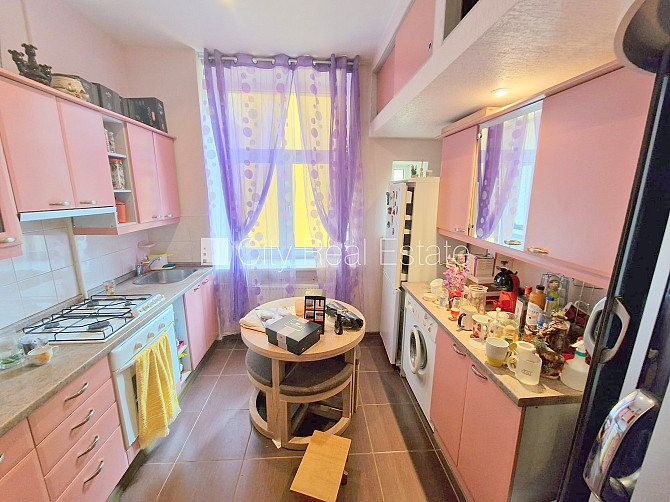 Zeme īpašumā, pagalma ēka, renovēta māja, slēgts pagalms, ieeja no ielas un pagalma, kāpņu Rīga - foto 18