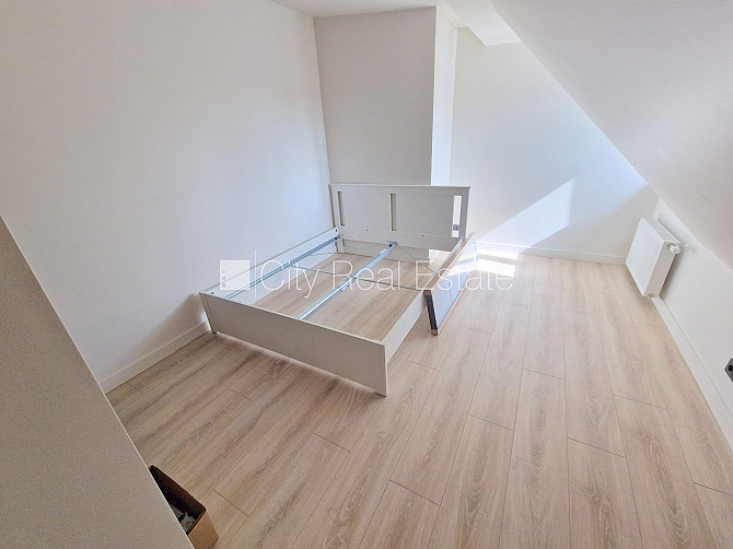 Фасадный дом, реновированный дом, закрытый двор, вход с улицы, мансарда, лифт, Рига - изображение 7