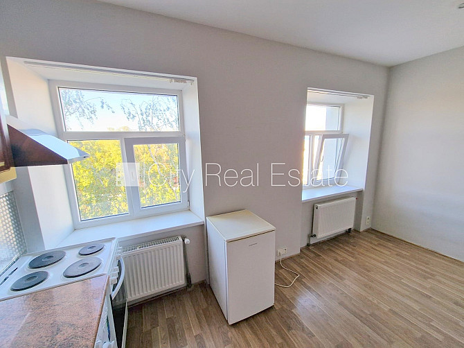 Фасадный дом, реновированный дом, закрытый двор, вход с улицы, лестничная клетка Рига - изображение 6