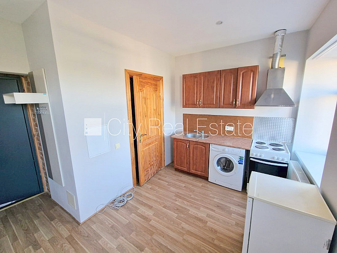 Фасадный дом, реновированный дом, закрытый двор, вход с улицы, лестничная клетка Рига - изображение 2