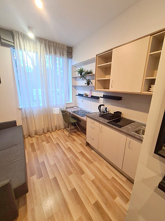 Реновированный дом, благоустроенная озеленённая территория, лестничная клетка Рига - изображение 5