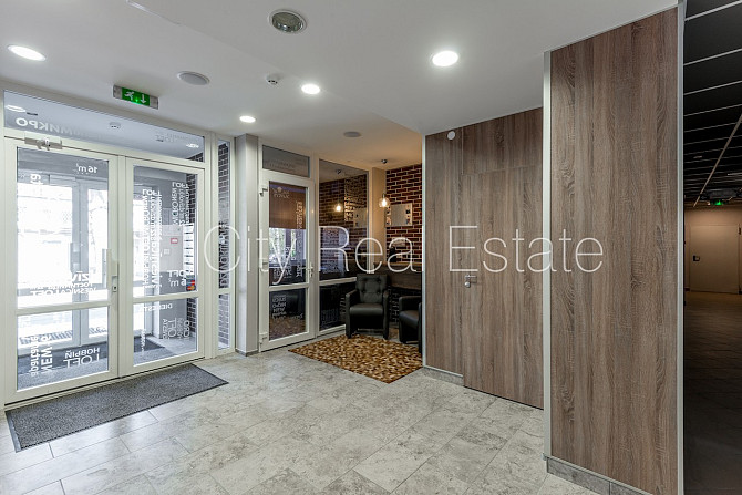 Реновированный дом, благоустроенная озеленённая территория, лестничная клетка Рига - изображение 16