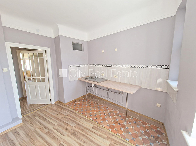 Fasādes māja, renovēta māja, slēgts pagalms, ieeja no ielas, kāpņu telpa pēc kosmētiskā Rīga - foto 14