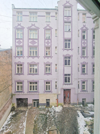 Fasādes māja, renovēta māja, slēgts pagalms, ieeja no ielas, kāpņu telpa pēc kosmētiskā Rīga - foto 16