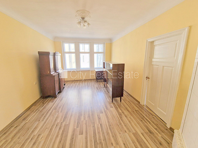 Fasādes māja, renovēta māja, slēgts pagalms, ieeja no ielas, kāpņu telpa pēc kosmētiskā Rīga - foto 2