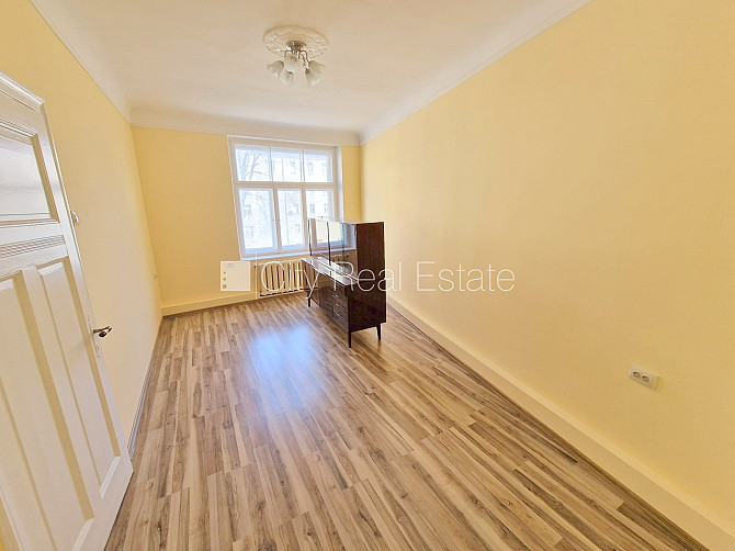 Fasādes māja, renovēta māja, slēgts pagalms, ieeja no ielas, kāpņu telpa pēc kosmētiskā Rīga - foto 7