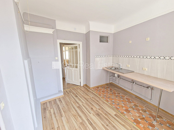 Fasādes māja, renovēta māja, slēgts pagalms, ieeja no ielas, kāpņu telpa pēc kosmētiskā Rīga - foto 13