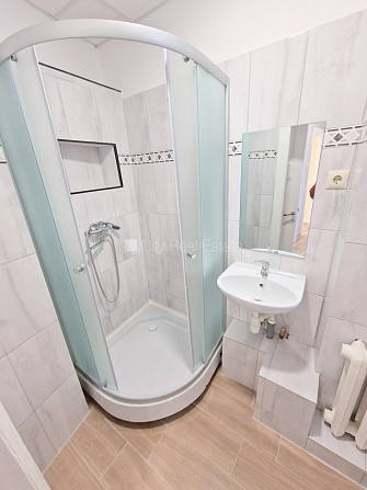 Fasādes māja, renovēta māja, slēgts pagalms, ieeja no ielas, kāpņu telpa pēc kosmētiskā Rīga - foto 18