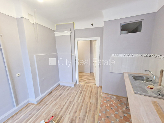 Fasādes māja, renovēta māja, slēgts pagalms, ieeja no ielas, kāpņu telpa pēc kosmētiskā Rīga - foto 15