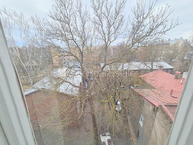 Дом во дворе, реновированный дом, закрытая территория, вход со двора, лестничная Рига - изображение 15