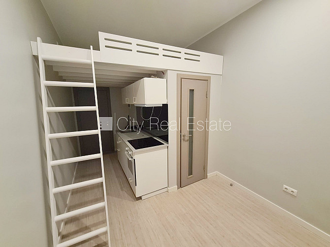 Фасадный дом, реновированный дом, закрытый двор, вход с улицы, лестничная клетка Рига - изображение 7