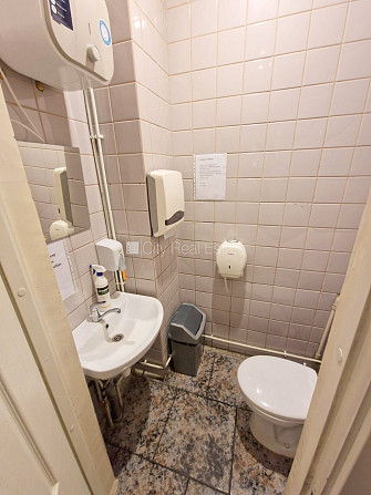 Фасадный дом, реновированный дом, вход с улицы, лифт, лестничная клетка после Рига - изображение 5