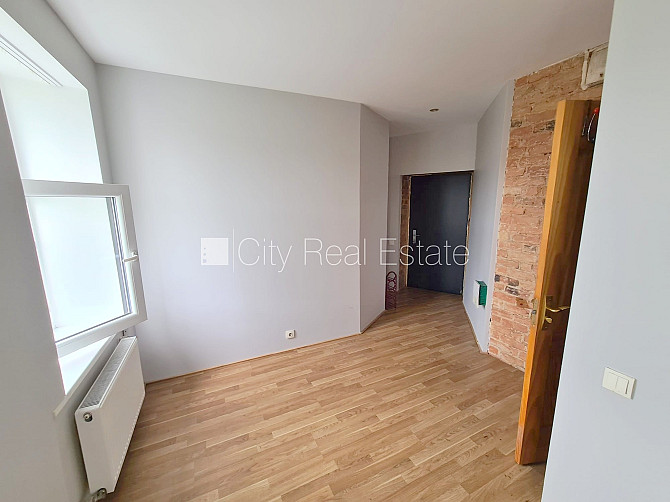 Pagalma ēka, renovēta māja, slēgts pagalms, ieeja no ielas un pagalma, kāpņu telpa pēc Rīga - foto 7