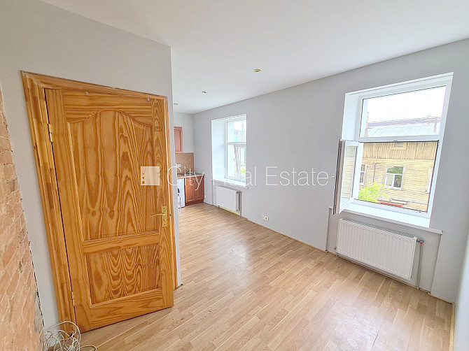 Pagalma ēka, renovēta māja, slēgts pagalms, ieeja no ielas un pagalma, kāpņu telpa pēc Rīga - foto 4