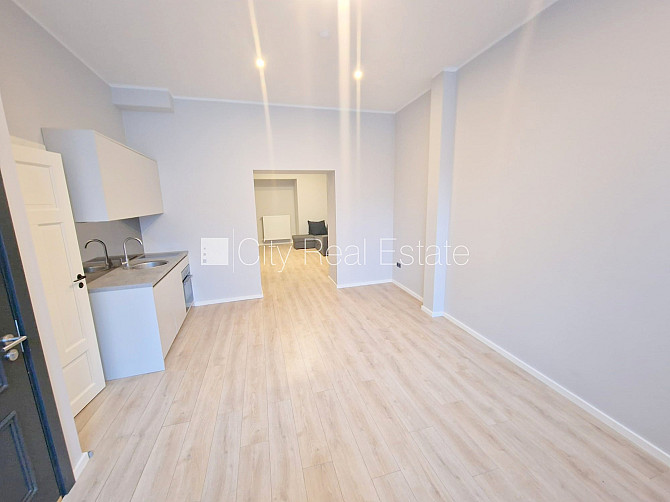 Fasādes māja, renovēta māja, slēgts pagalms, ieeja no ielas, logi vērsti uz ielas pusi, Rīga - foto 16