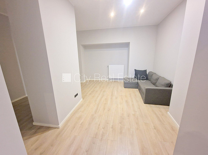 Fasādes māja, renovēta māja, slēgts pagalms, ieeja no ielas, logi vērsti uz ielas pusi, Rīga - foto 11