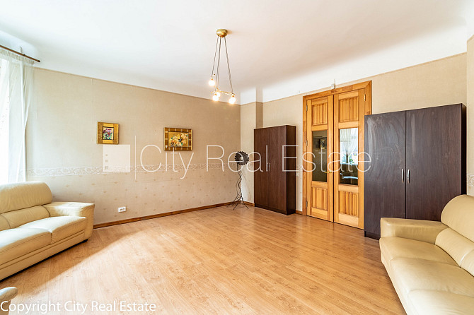 Zeme īpašumā, pagalma māja, slēgts pagalms, iespēja nomāt autostāvvietu, ir lifts, kāpņu Rīga - foto 8