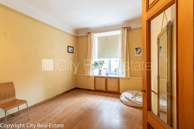 Zeme īpašumā, pagalma māja, slēgts pagalms, iespēja nomāt autostāvvietu, ir lifts, kāpņu Rīga - foto 12