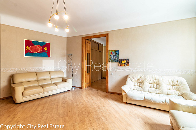 Zeme īpašumā, pagalma māja, slēgts pagalms, iespēja nomāt autostāvvietu, ir lifts, kāpņu Rīga - foto 10