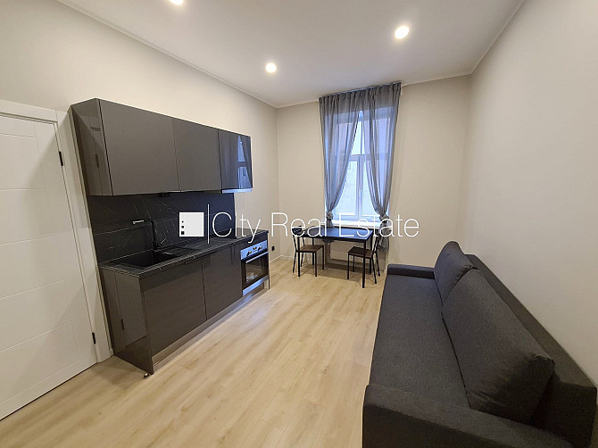 Fasādes māja, renovēta māja, slēgts pagalms, ieeja no ielas un pagalma, ir lifts, kāpņu Rīga - foto 5