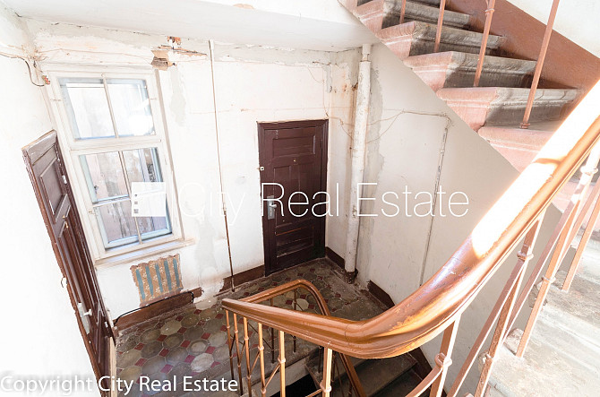 Fasādes māja, logi vērsti uz ielas pusi, guļamistabu skaits 1 gab., viena istaba izolēta, Rīga - foto 13