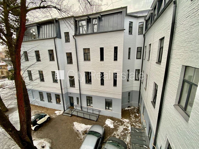 Fasādes māja, renovēta māja, slēgts pagalms, ieeja no ielas, kāpņu telpa pēc kosmētiskā Rīga - foto 12