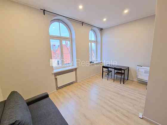 Фасадный дом, реновированный дом, закрытый двор, вход с улицы и со двора, лифт, Rīga