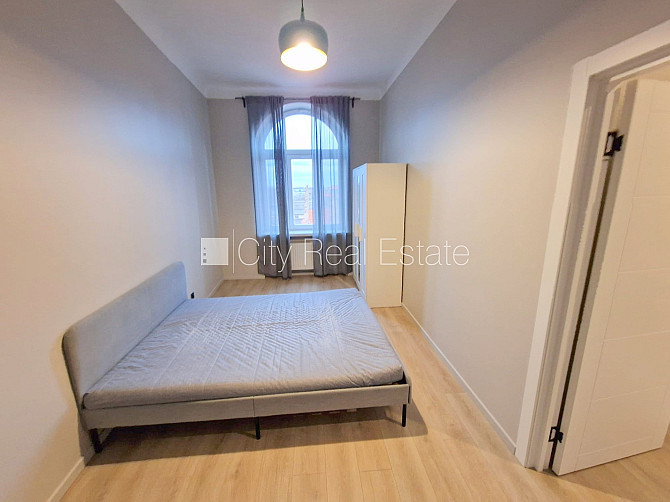 Fasādes māja, renovēta māja, slēgts pagalms, ieeja no ielas un pagalma, ir lifts, kāpņu Rīga - foto 12