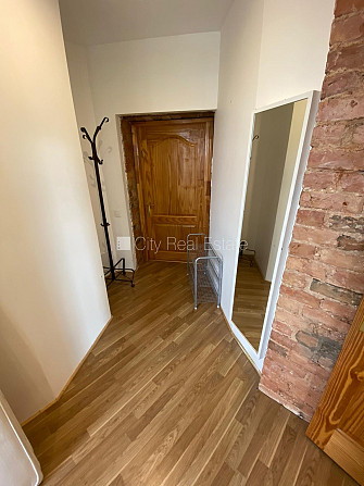 Фасадный дом, реновированный дом, закрытый двор, вход с улицы, лестничная клетка Рига - изображение 7