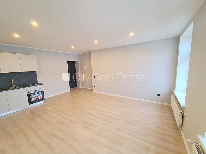 Фасадный дом, реновированный дом, закрытый двор, вход с улицы и со двора, Рига - изображение 7