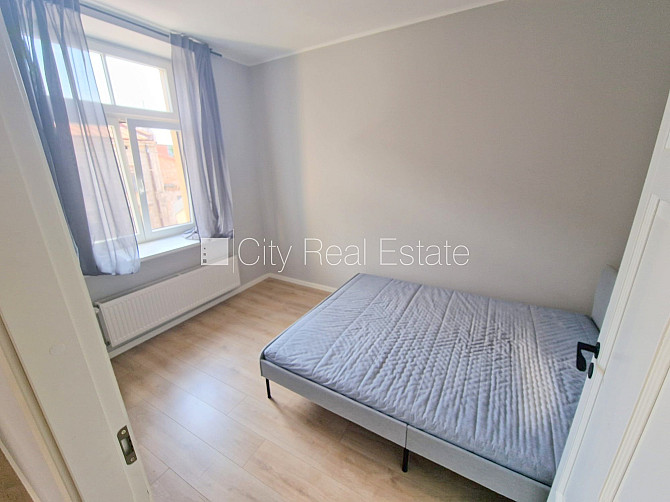 Фасадный дом, реновированный дом, закрытый двор, вход с улицы и со двора, Рига - изображение 10